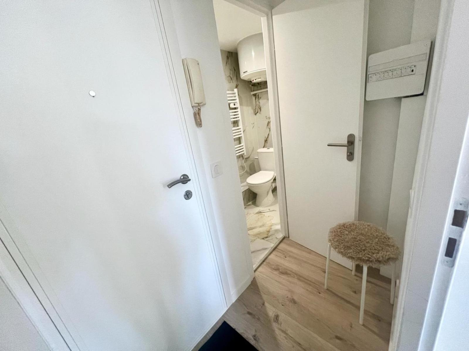 Studio Moderne Renove Avec Balcon Nice Luaran gambar