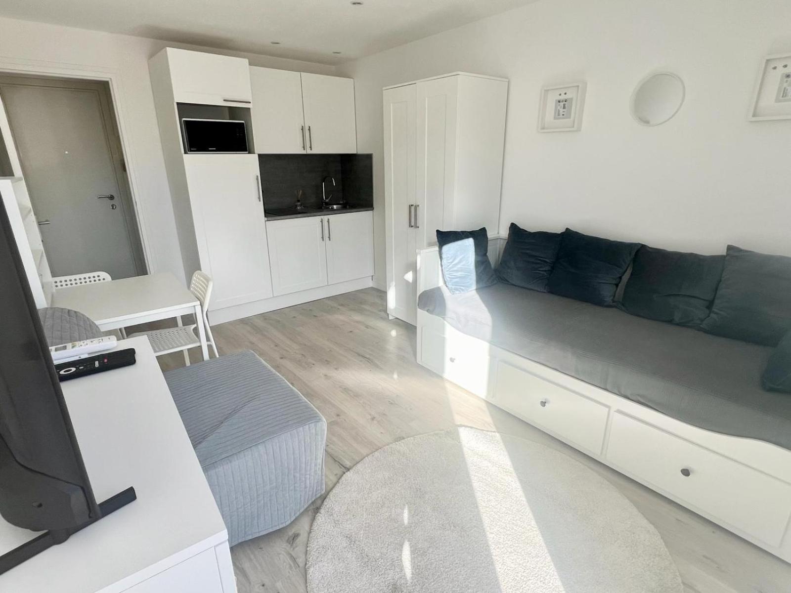 Studio Moderne Renove Avec Balcon Nice Luaran gambar