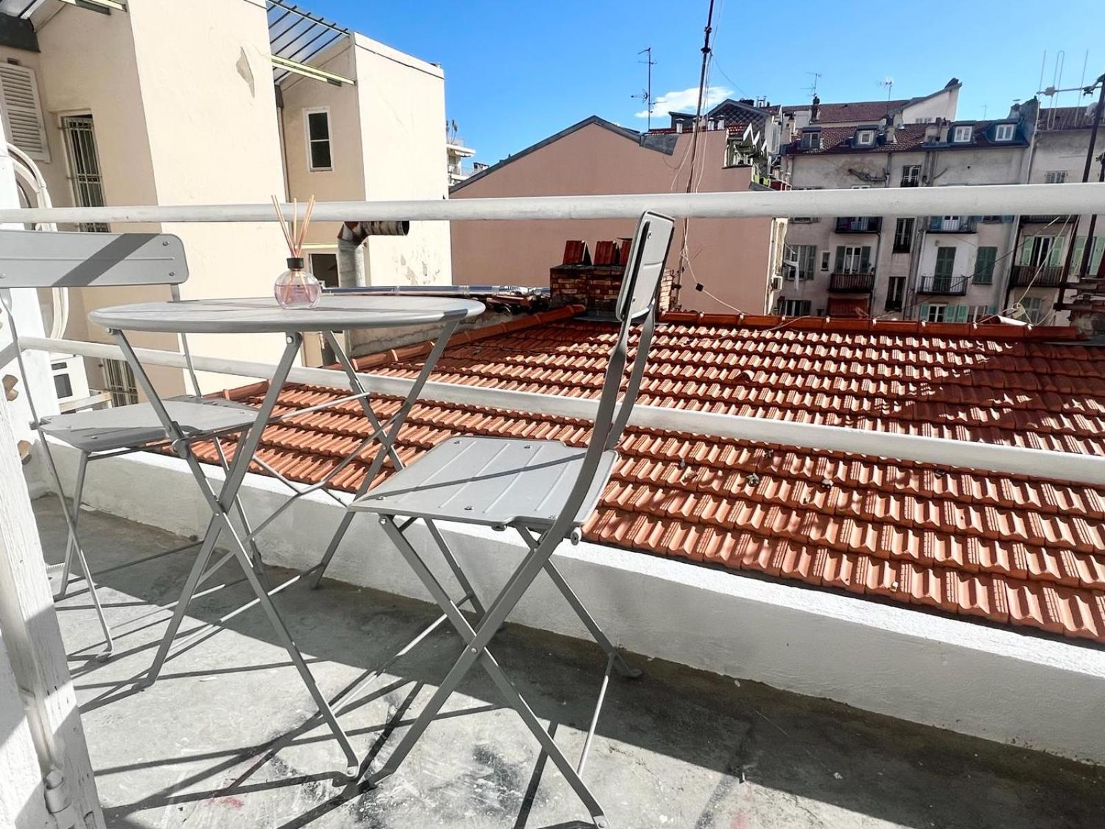 Studio Moderne Renove Avec Balcon Nice Luaran gambar