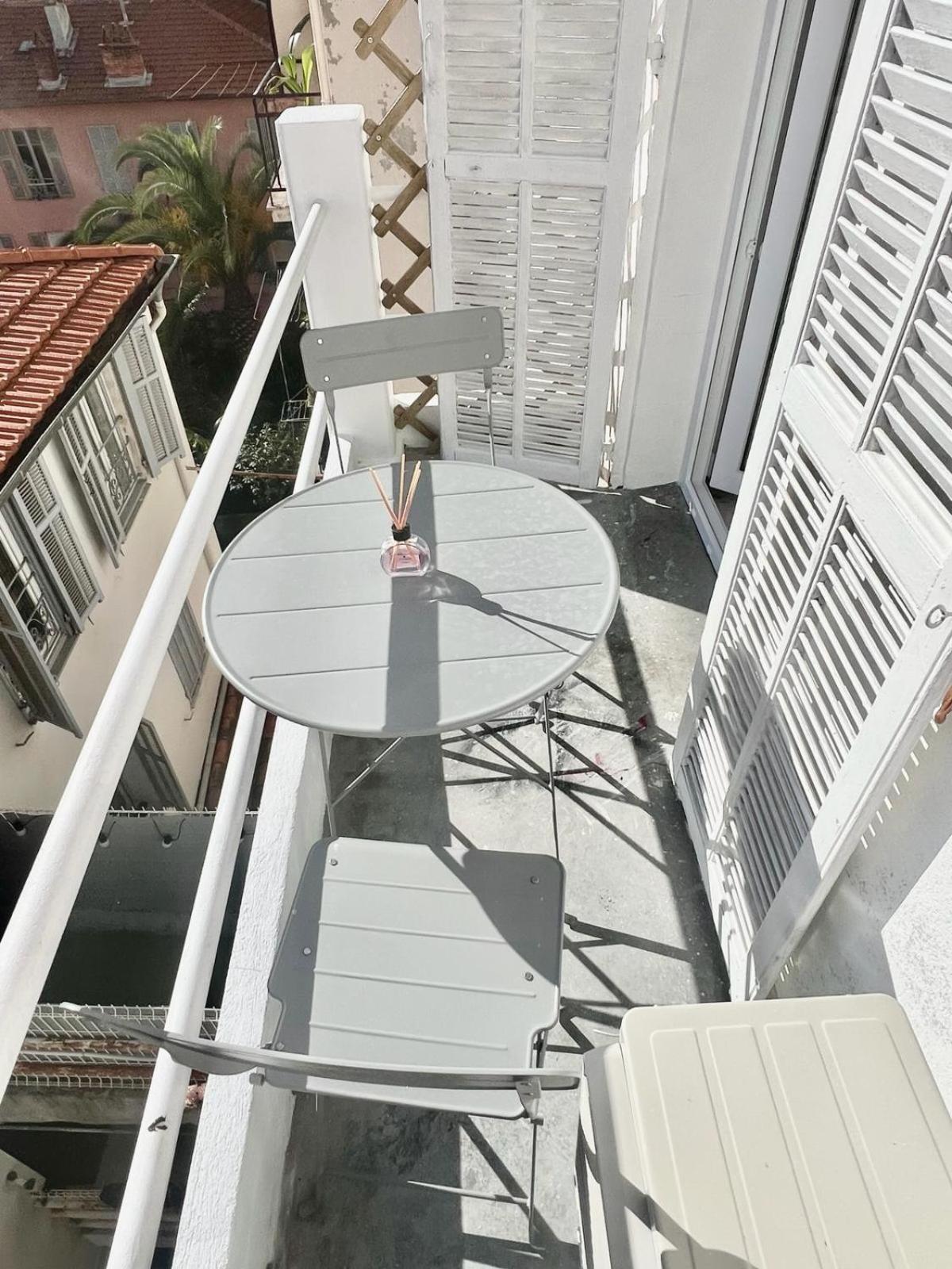 Studio Moderne Renove Avec Balcon Nice Luaran gambar